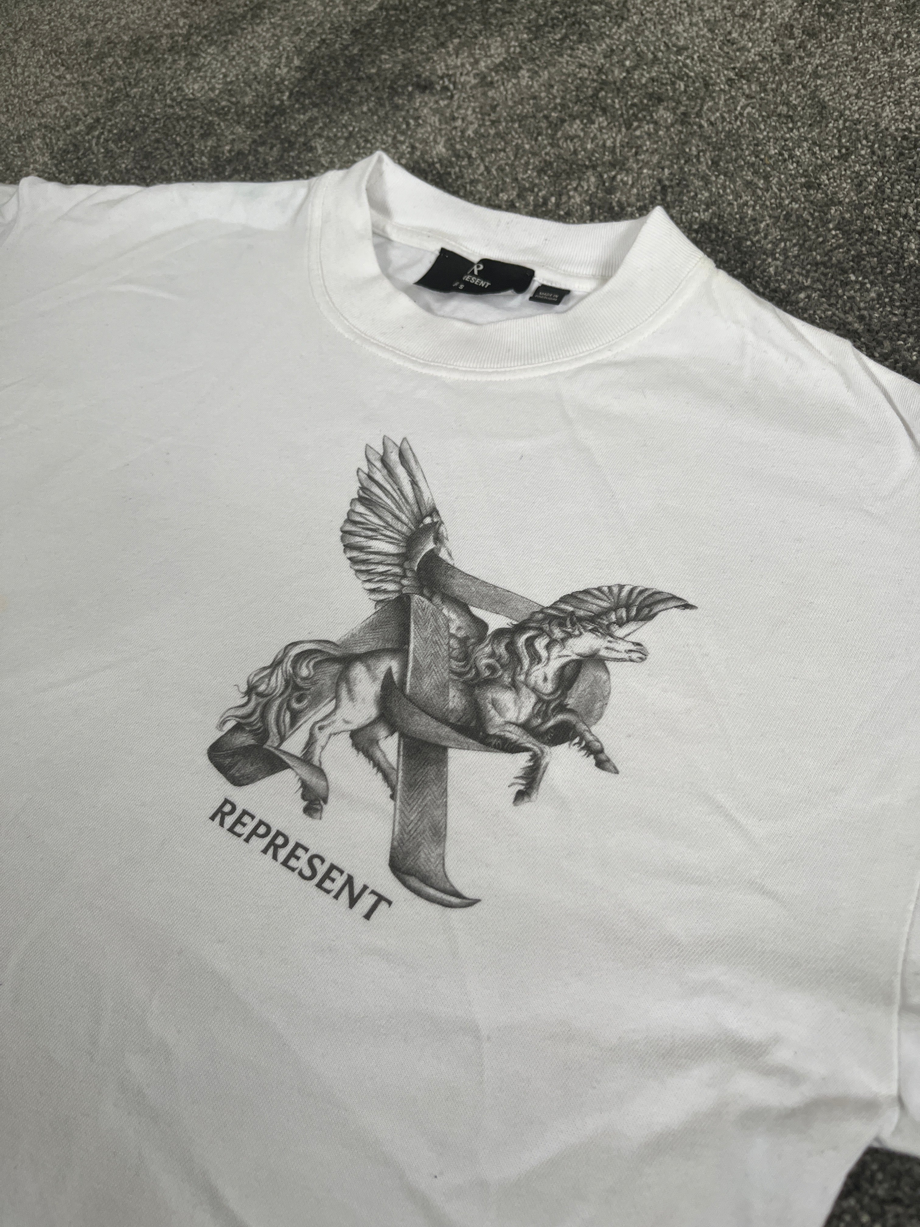 Men's Represent Elegance In Motion Oversized Tee