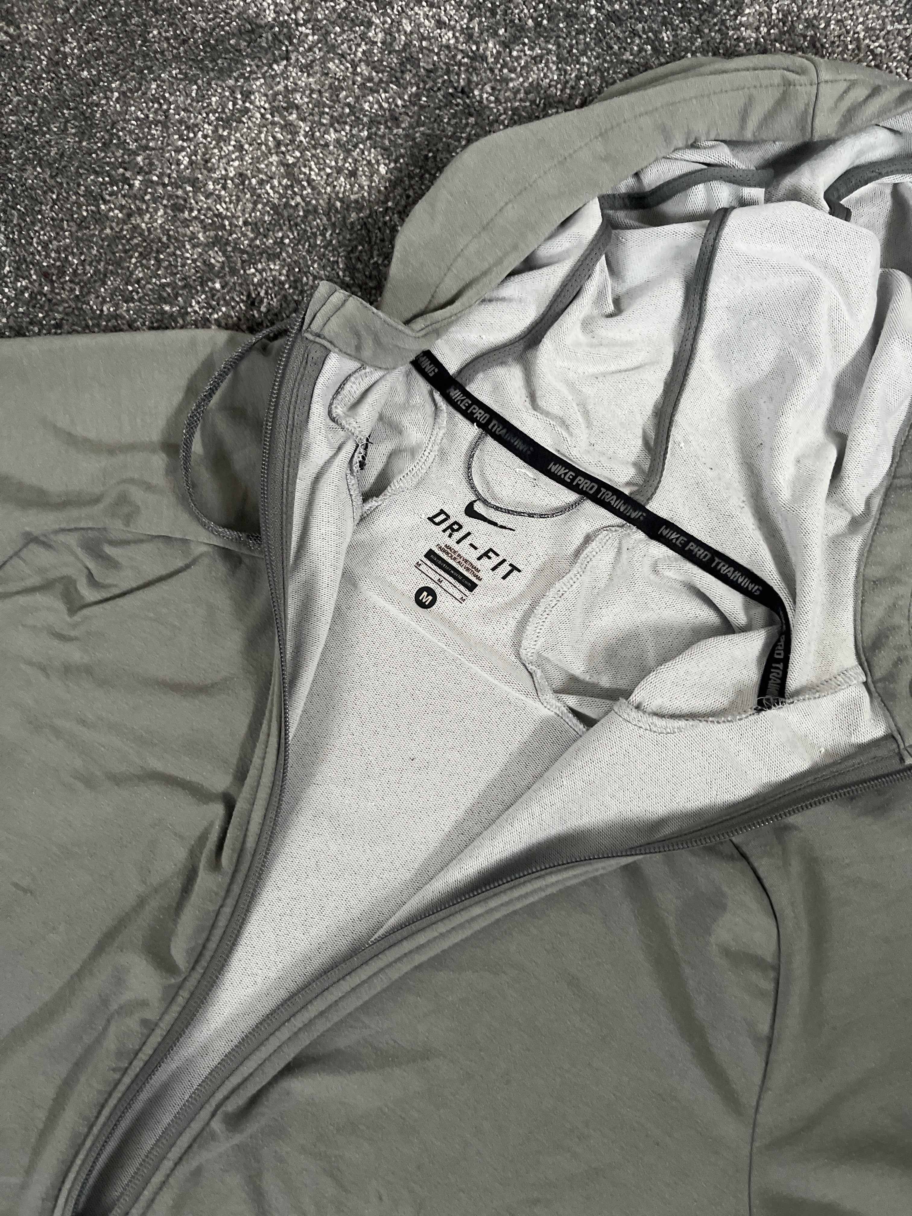 Nike Therma-Fit Hoodie